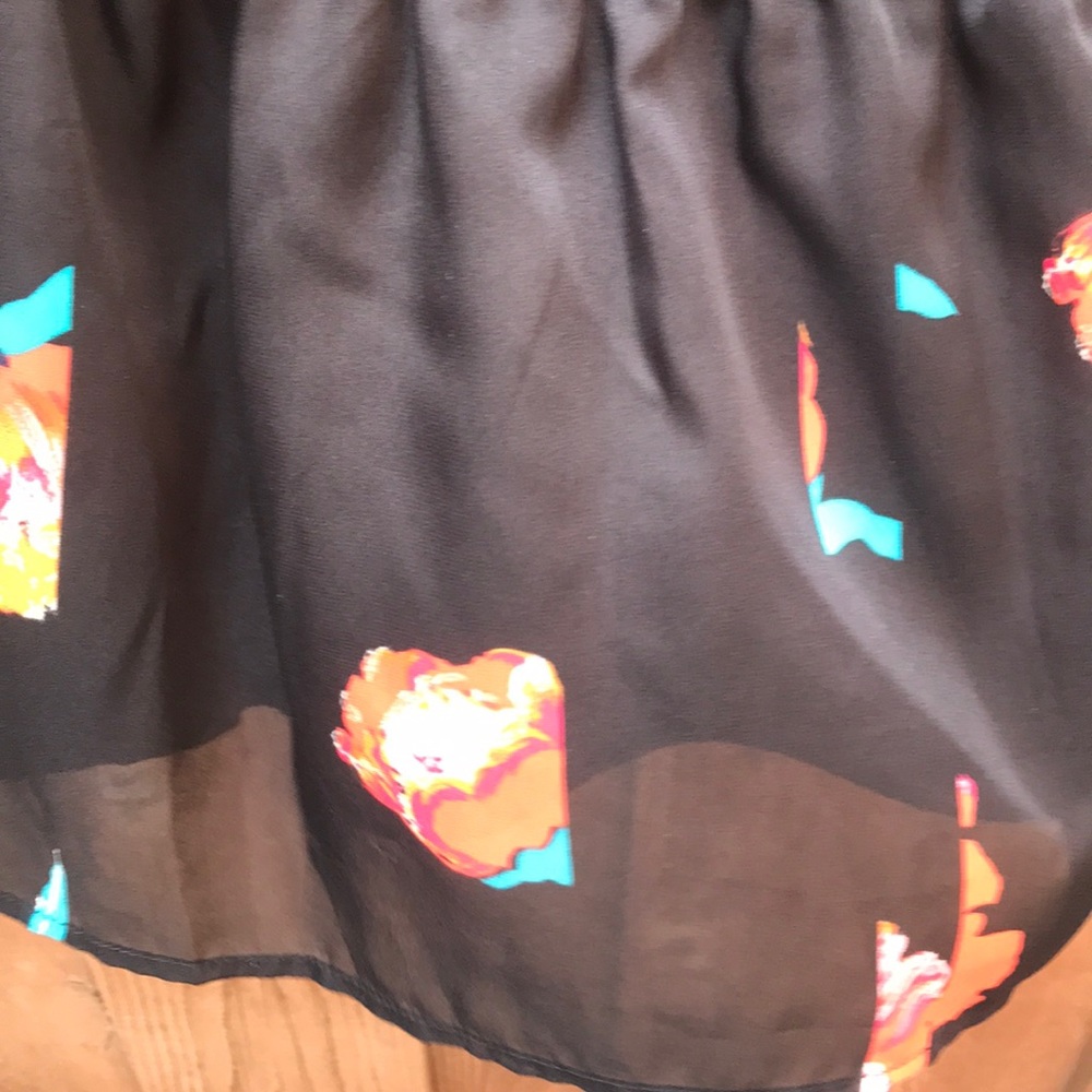 {Gap} Floral Ruffled Top! 💐 - Picture 5 of 8